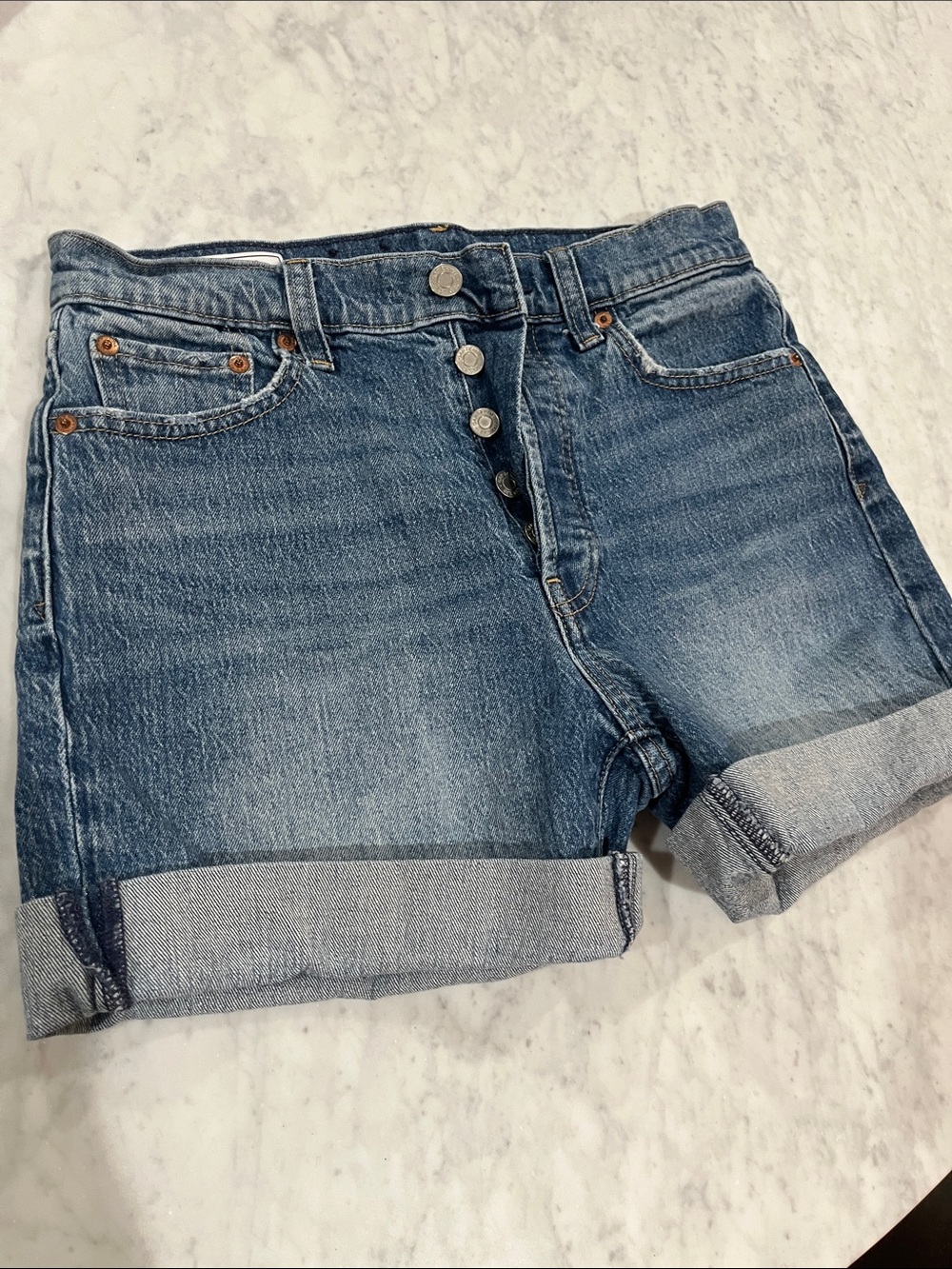 GAP Cheeky Midi Short High Rise - Light Blue Denim